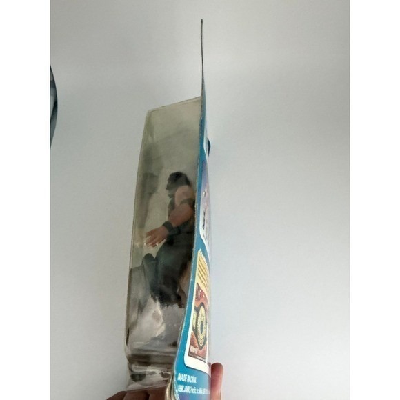 WWE/WWF 2 Diffrent Mankind Action FIgures - Picture 4 of 8